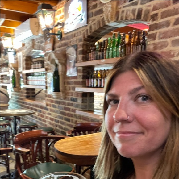 Meet your Posher, Elizabeth - Picture 1 of 1